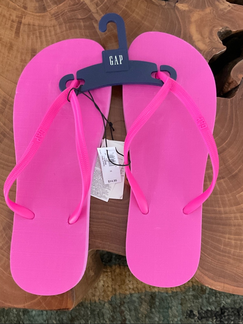 GAP Flip Flips NWT